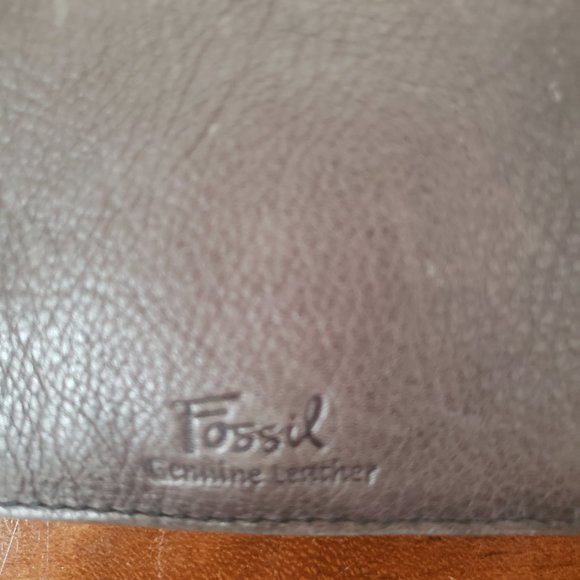 Fossil Wallet - Picture 3 of 5